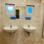 Baude Am Rennsteig Mit 2 Schlafzimmern Max 12 Personen 別荘 *