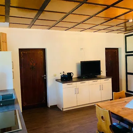 Tatil Evi Baude Am Rennsteig Mit 2 Schlafzimmern Max 12 Personen