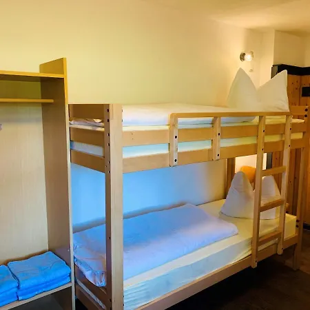 Baude Am Rennsteig Mit 2 Schlafzimmern Max 12 Personen Casa vacanze *