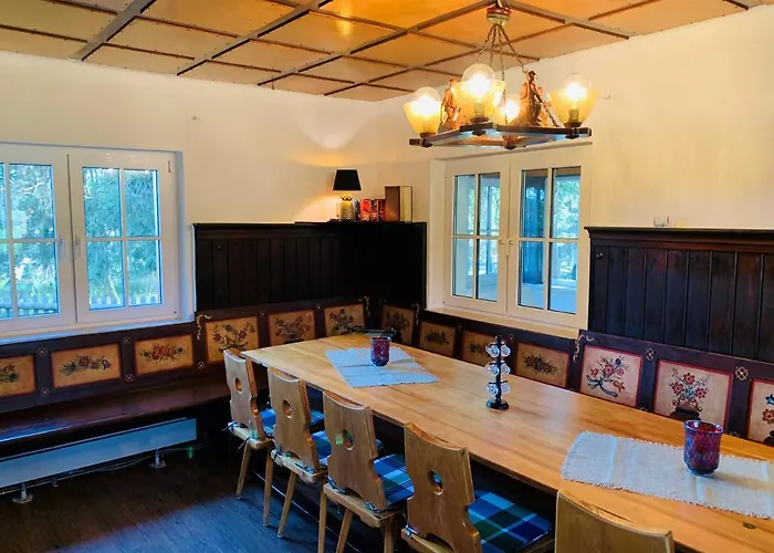 Baude Am Rennsteig Mit 2 Schlafzimmern Max 12 Personen Feriehus *