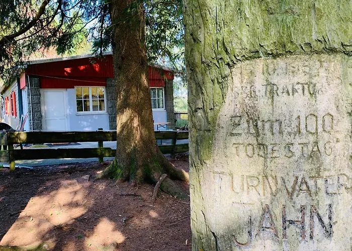 Baude Am Rennsteig Mit 2 Schlafzimmern Max 12 Personen Steinheid