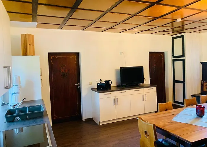 Tatil Evi Baude Am Rennsteig Mit 2 Schlafzimmern Max 12 Personen