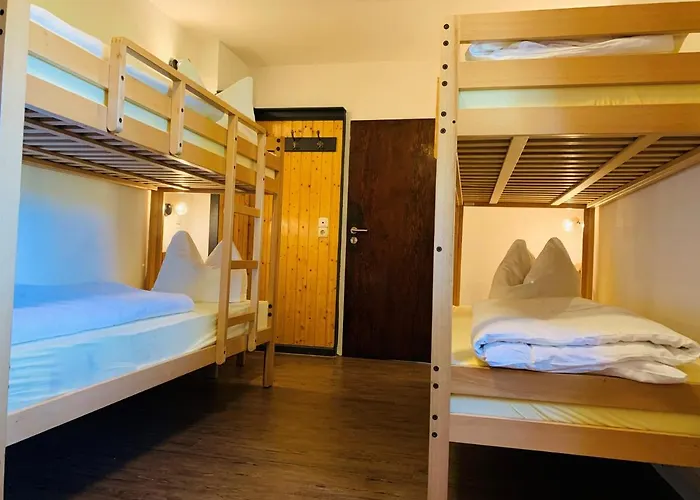 Vakantiehuis Baude Am Rennsteig Mit 2 Schlafzimmern Max 12 Personen *