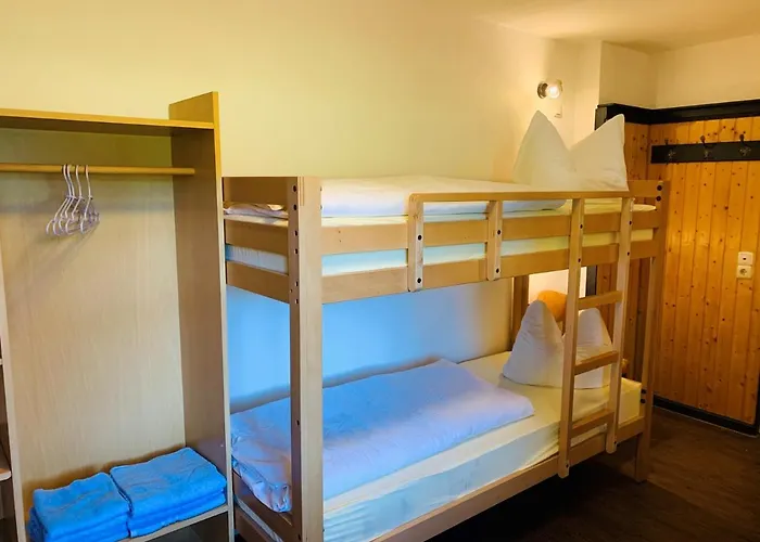 Baude Am Rennsteig Mit 2 Schlafzimmern Max 12 Personen Prázdninový dům *