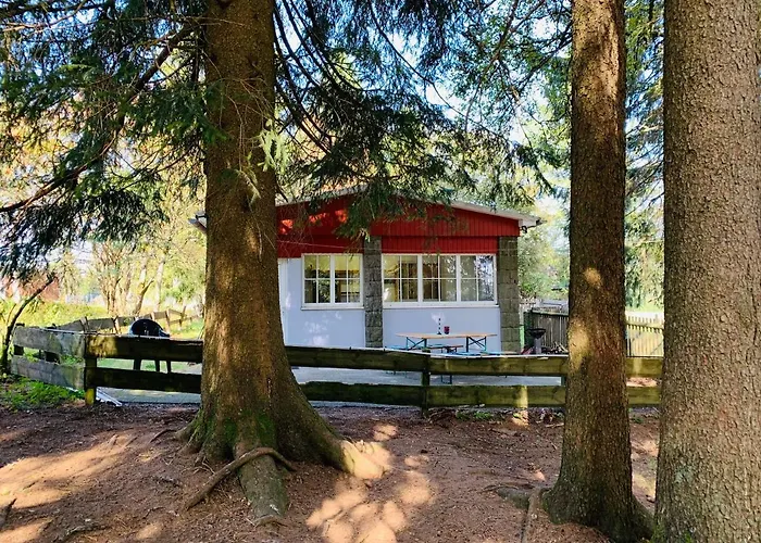 Baude Am Rennsteig Mit 2 Schlafzimmern Max 12 Personen *