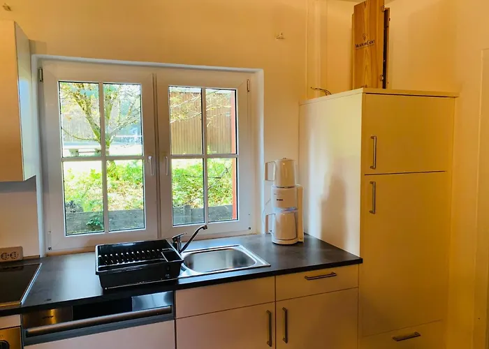 Baude Am Rennsteig Mit 2 Schlafzimmern Max 12 Personen Tatil Evi Steinheid